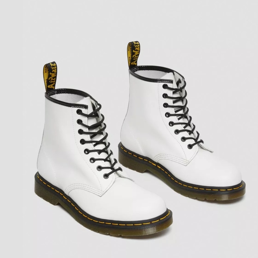 *NEW* Dr Martens boots